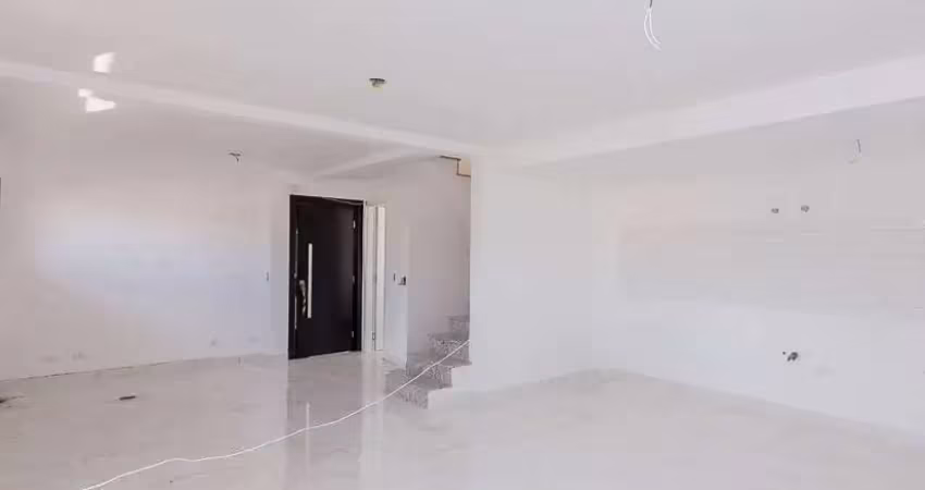 Belíssimo sobrado na Mateu Leme 3 quartos sendo 1 suíte