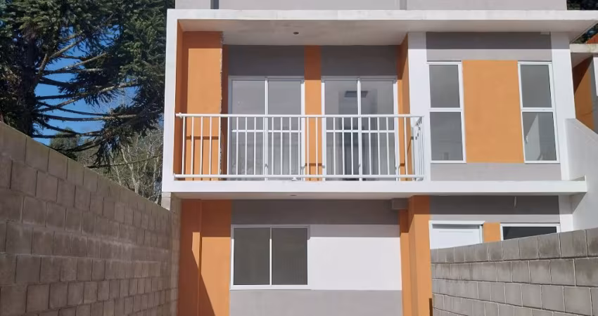Casa com 2 quartos no Santa candida com 2 vagas