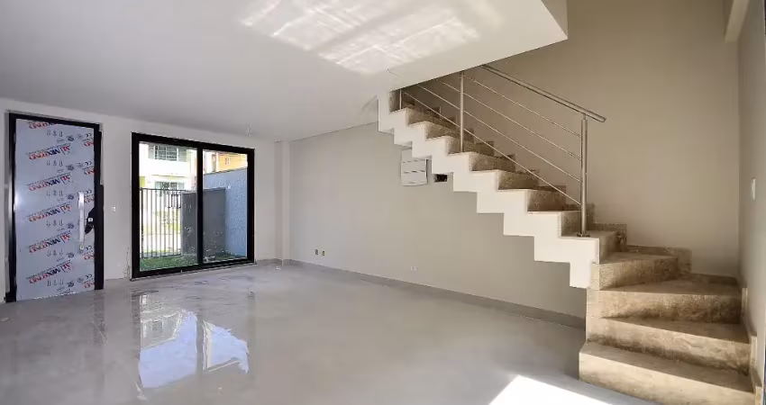 Belíssimo sobrado no cajuru com 3 quartos sendo 1 suíte 2 vagas