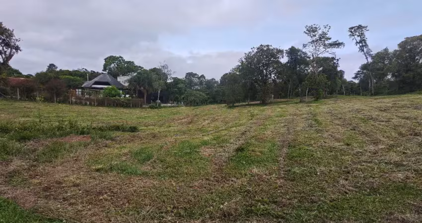 Belíssimo terreno em condomínio fechado com 2.900 m²