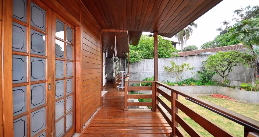 Casa com terreno  e galpão a venda no Santa Candida