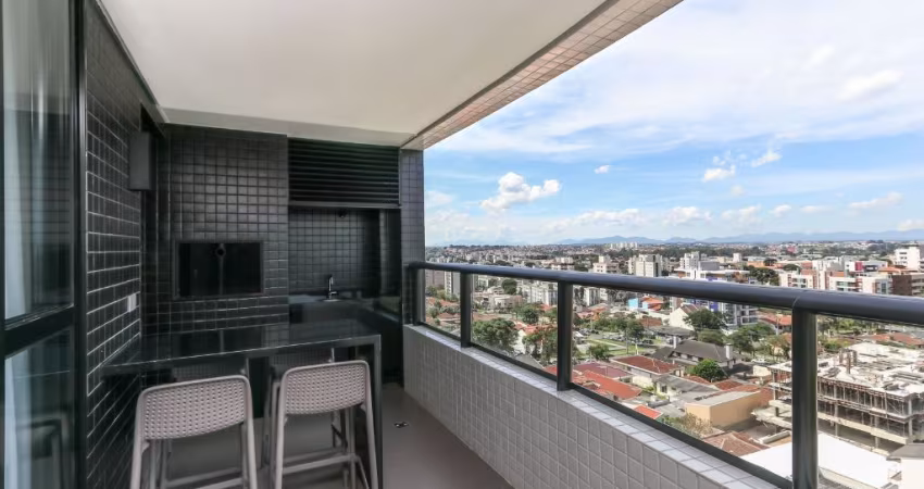 Lindo apartamento no Bairro Bacacheri com Bairro Cabral