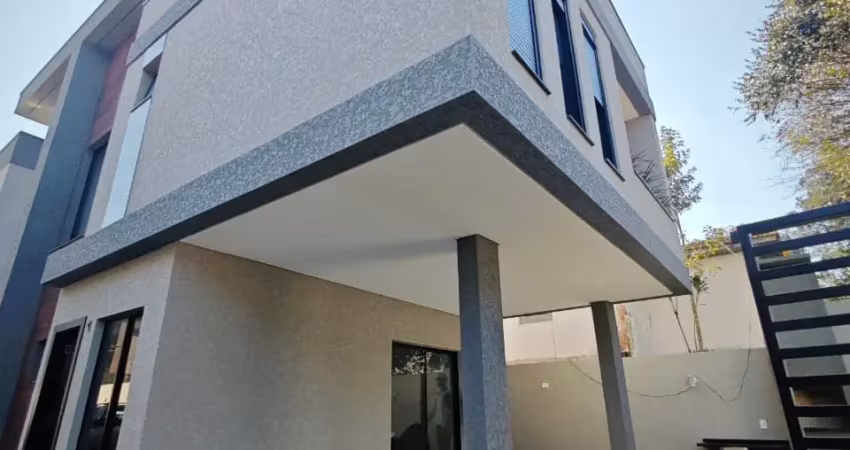 Belíssimo sobrado à venda no uberaba 3 quartos 2 vagas