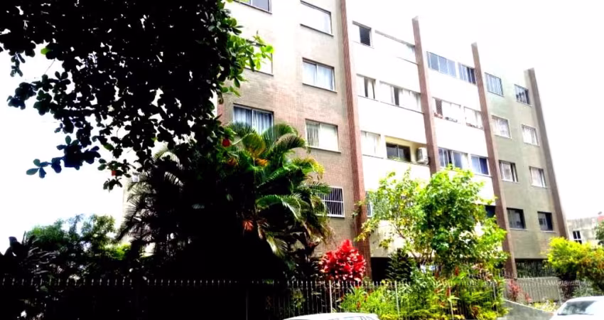 Apartamento 2/4 suíte na Federação, Salvador-BA: ampla área de 80m², ótima ventilação, garagem coberta e elevador. Invista já!