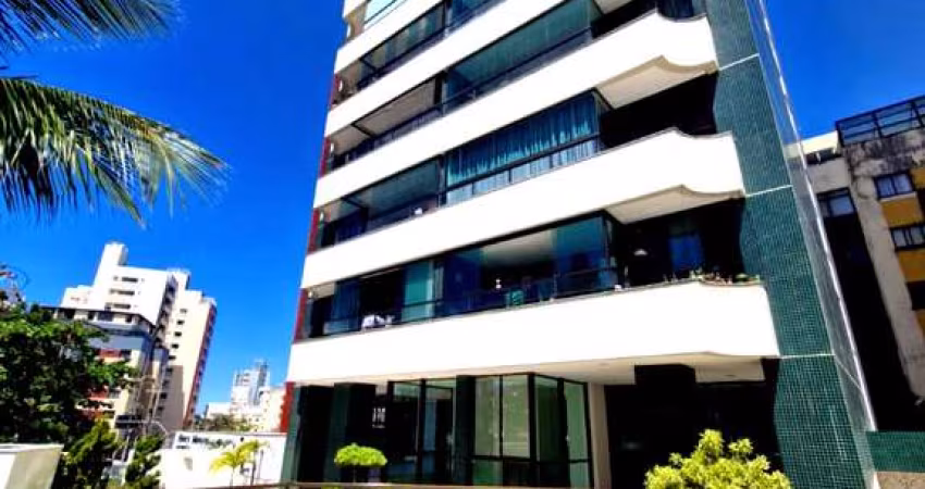 Apartamento de luxo na Pituba: 2 suítes, 2 vagas de garagem, mobiliado e com infraestrutura completa!