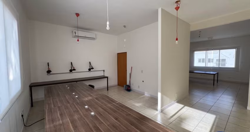 Sala Comercial de 125m² com 4 salas com ar-condicionado na Vila Ema em São José dos Campos