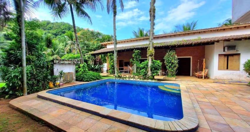 Casa com 6 dormitórios à venda, 300 m² por R$ 950.000,00 - Praia do Pernambuco - Guarujá/SP