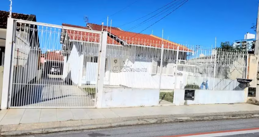 Casa com 5 quartos à venda na Rua Manoel Loureiro, 997, Barreiros, São José