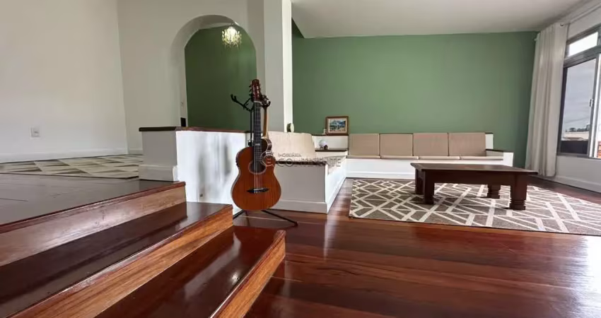 Casa com 4 quartos à venda na Rua Fritz Muller, 258, Coqueiros, Florianópolis