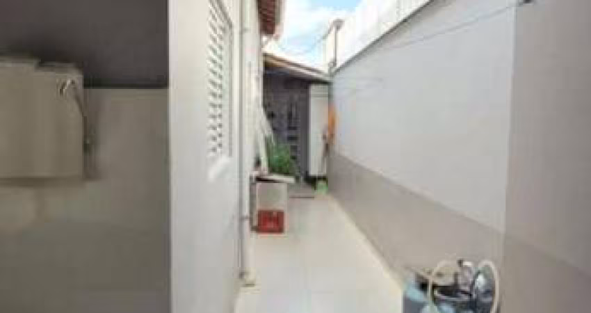 Casa para Venda em Itu, Vila Santa Terezinha, 3 dormitórios, 1 suíte, 2 banheiros, 2 vagas