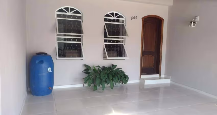 Casa para Venda em Itu, Vila Ianni, 3 dormitórios, 2 suítes, 2 banheiros, 2 vagas