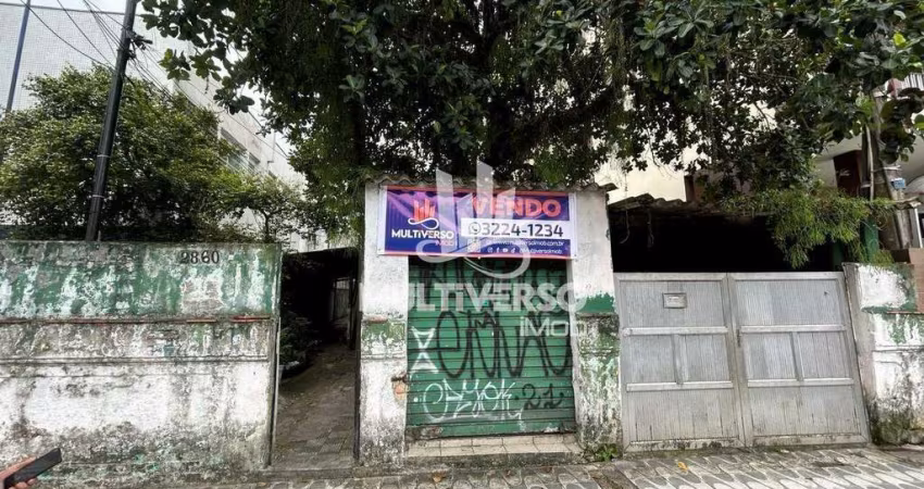 Lote à venda, no bairro Embaré em Santos