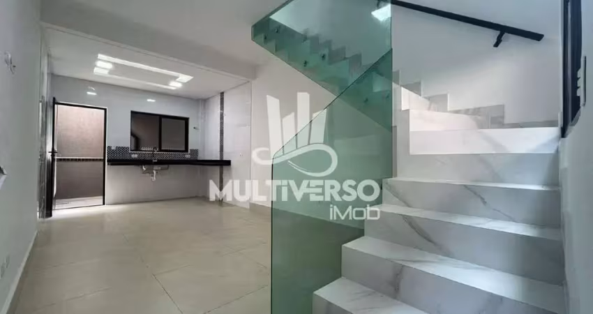 Sobrado com 2 dormitórios em Condomínio com Piscina no Maracanã