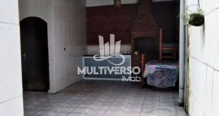 Casa à Venda com 2 dormitórios (1 suíte) no Bairro Caiçara - PG