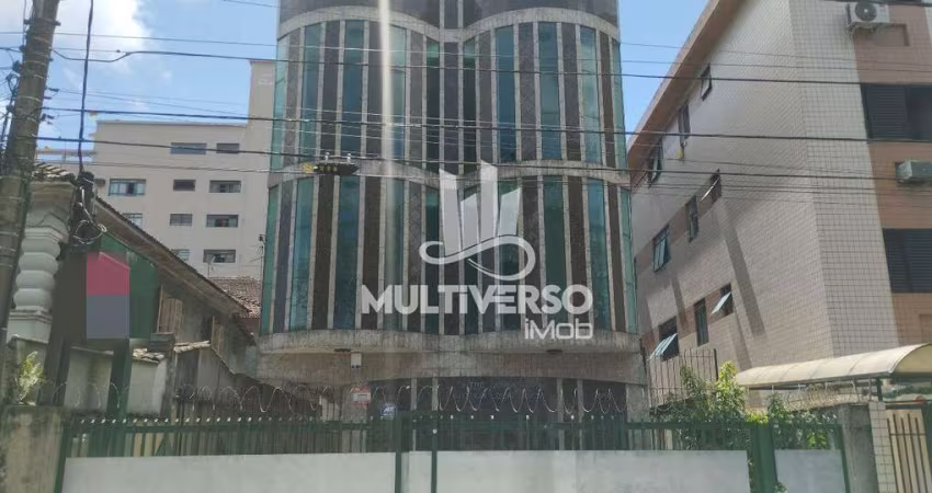 Prédio à venda, no bairro Marapé em Santos