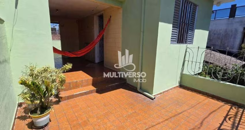 Casa à venda, 3 quartos no bairro Macuco em Santos