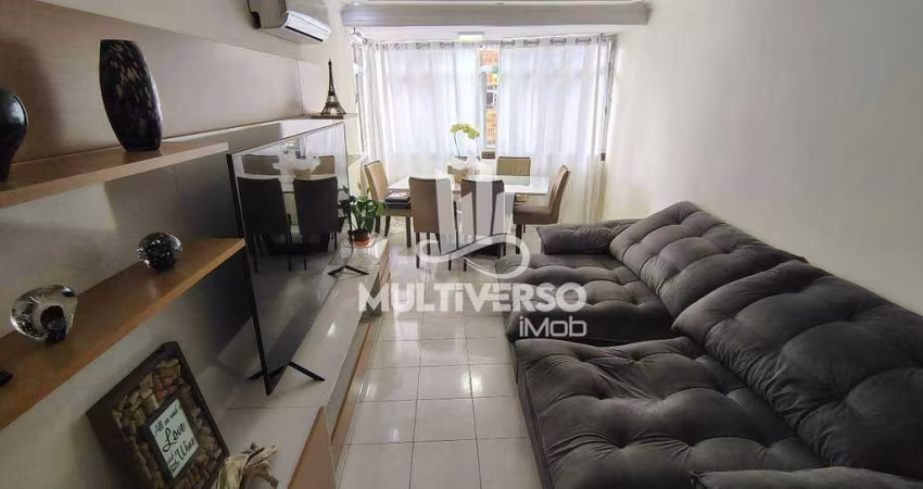 02 dormitórios, sala ampla e iluminada, à 2 quadras da praia, 01 vaga coletiva por R$428.000,00, ótima localização