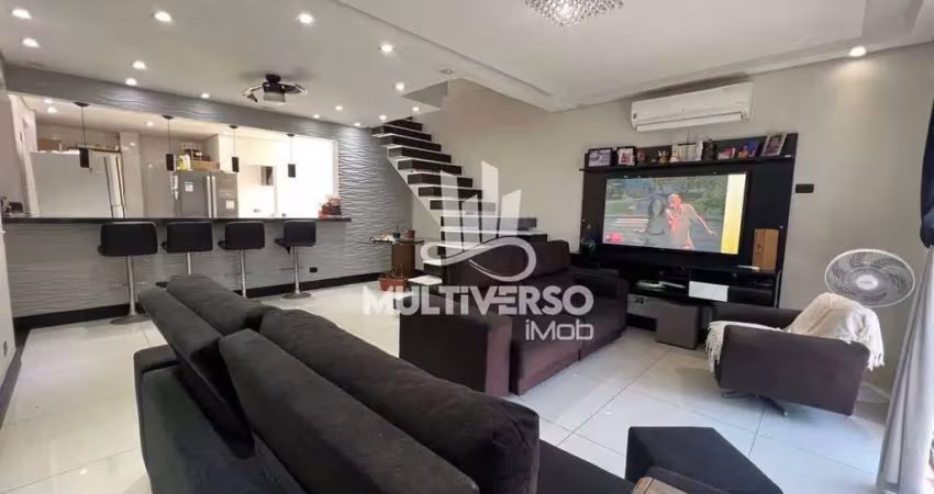 Casa à venda, 4 quartos no bairro Marapé em Santos