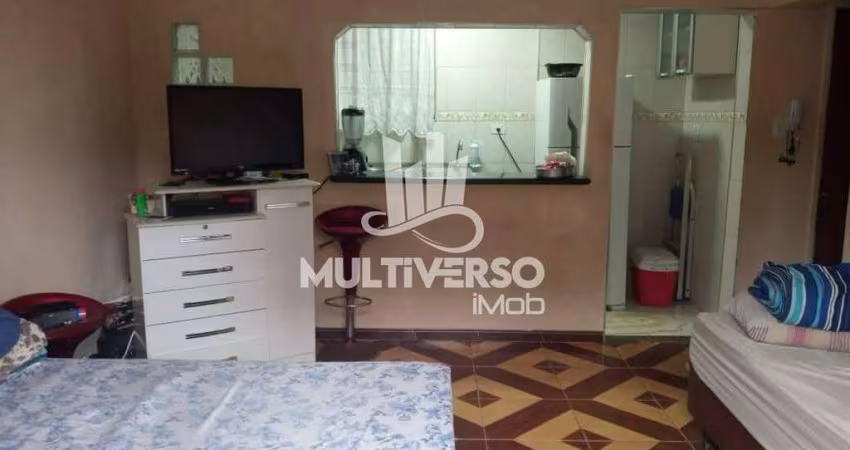 Kitnet à venda, no bairro Canto do Forte em Praia Grande
