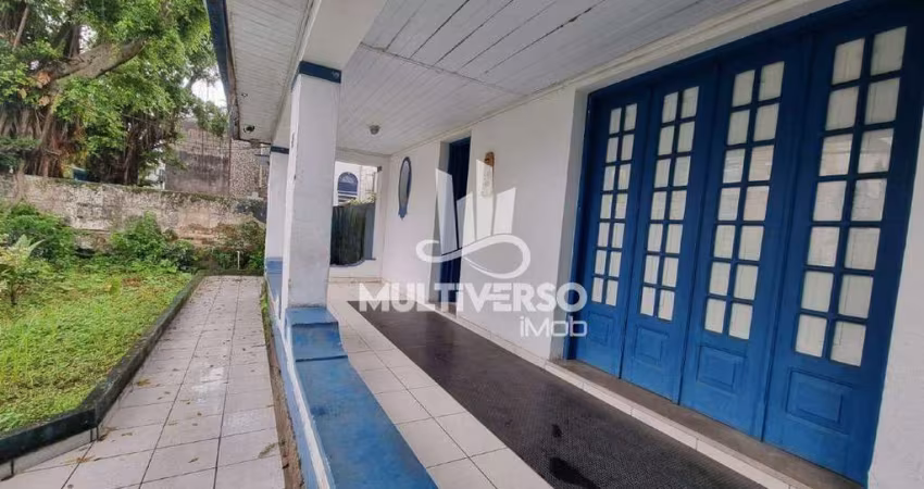 Casa à venda, 4 quartos no bairro Macuco em Santos