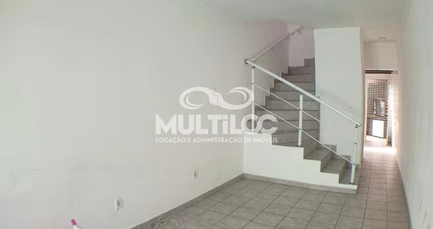 Sobrado com 2 dorm de Condominio no Canto do Forte