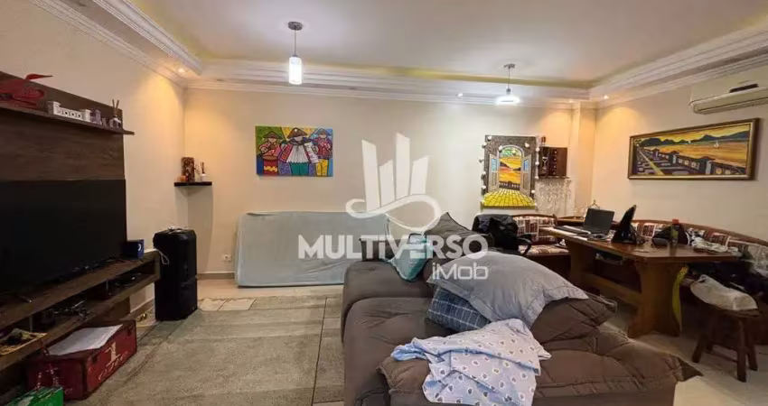 Casa com 3 quartos à venda no Marapé, Santos 