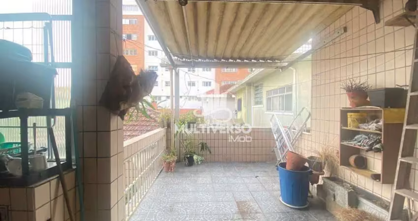 Sobrado à venda, 2 quartos no bairro marapé em santos
