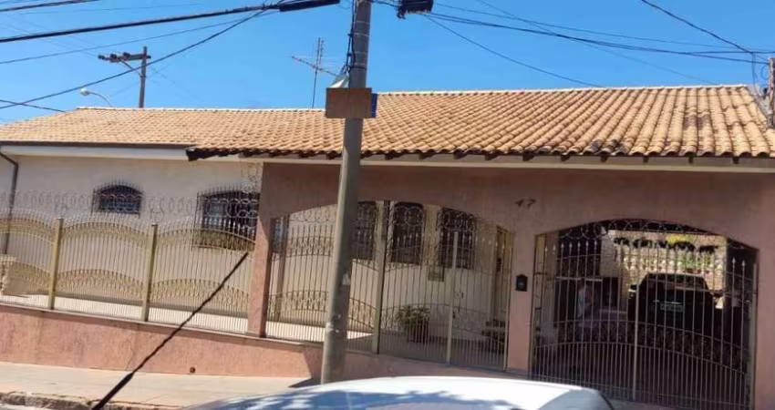 Casa com 3 quartos à venda no Jardim Bela Vista, Bauru 