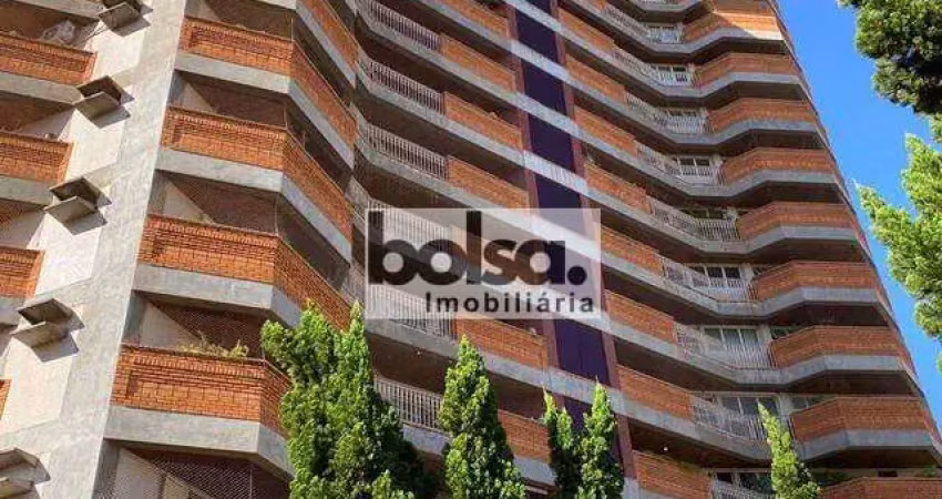 Lindo apartamento reformado no edificío versailles ! !