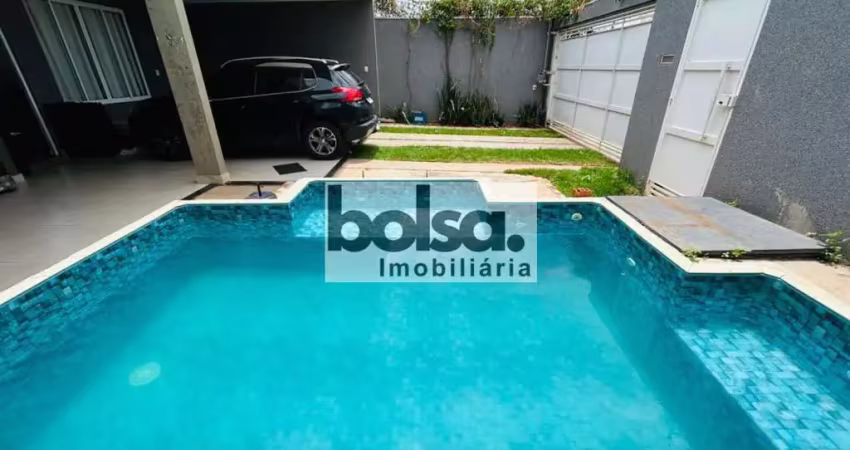 LINDA CASA COM PISCINA EM PIRATININGA SP. ! !