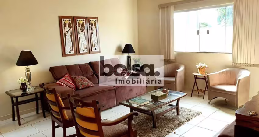 Casa com 3 quartos à venda na Vila Santa Maria, Piratininga 