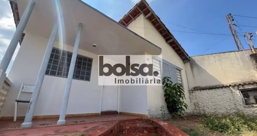 CASA PROXÍMO AVENIDA NAÇÕES NORTE E RUA BOA ESPERANÇA ! !