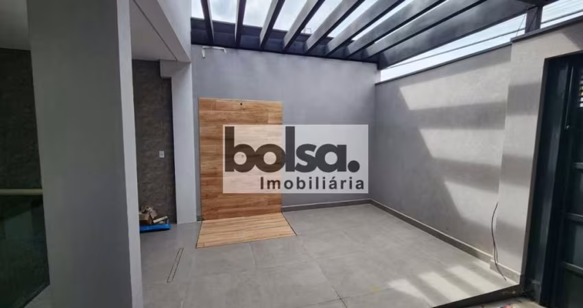 LINDA CASA NA VILA SANTISTA ! !