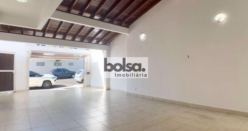 Casa para aluguel e venda com 290 m² e 3 quartos em Jardim Estoril IV, Bauru - SP