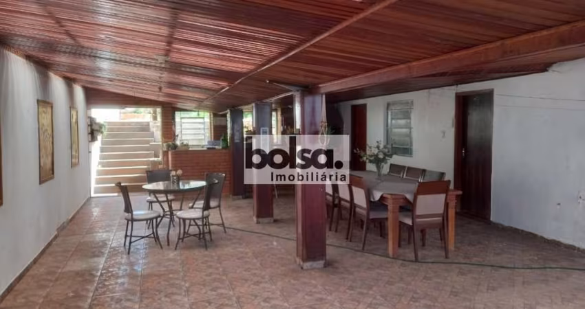 CASA NO JARDIM PANORAMA COM 460M² DE TERRENO ! !