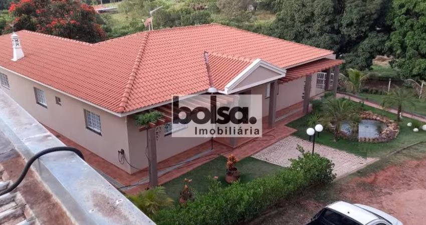 CHACARA MARAVILHOSA COM LASER COMPLETO E BARRACÃO DE 175M² ! !