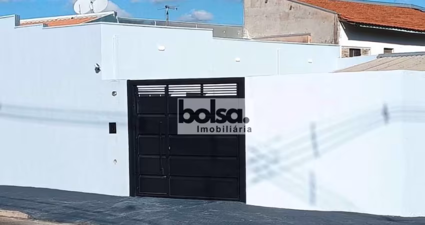Casa para venda com 2 quartos | Parque São João | Próximo Rua Bernardino de Campos |  Bauru - SP