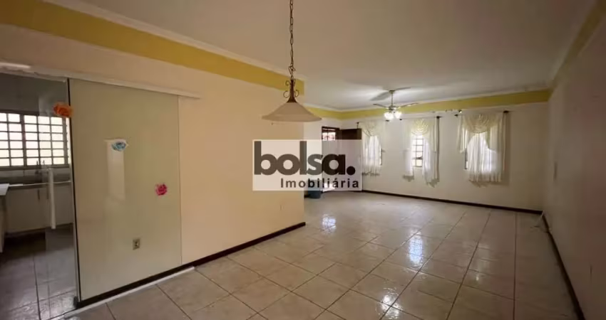 Casa no jardim marambá com localização privilegiada ! !