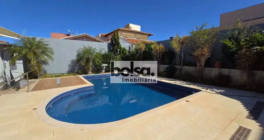 LINDA CASA NA VILA SOUTO COM 600M² DE TERRENO ! !