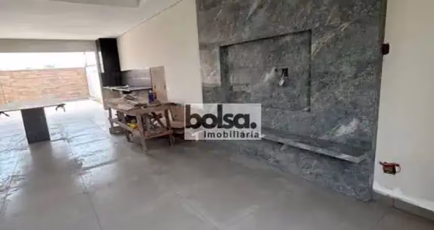 Casa para venda com 300 m² e 3 quartos em vale do igapó iv, agudos - sp
