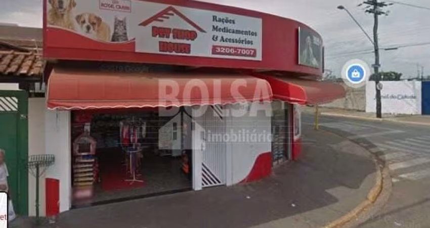 CASA COM PONTO COMERCIAL