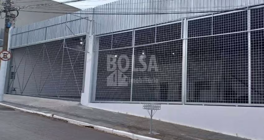 EXCELENTE IMOVÉL, BEM LOCALIZADO NA VILA SOUTO ! !