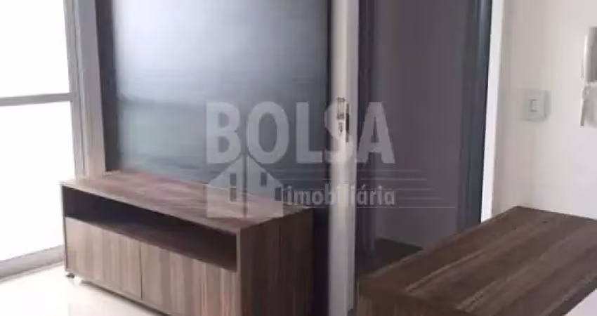 Belíssima cobertura completa em armários com excelente localização