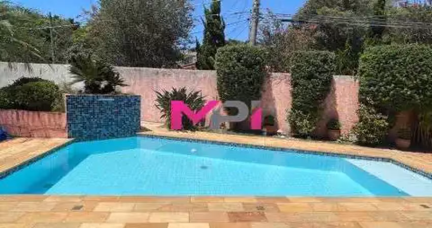 CASA TERREA A VENDA JARDIM DAS SAMAMBAIAS - JUNDIAI SP. ÁREA CONSTRUIDA: 348m2. ÁREA TERRENO: 637m2.
