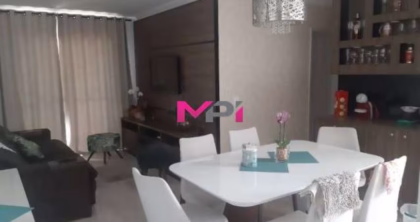 APARTAMENTO A VENDA NO CONDOMÍNIO MORADA DOS PINHEIROS.
