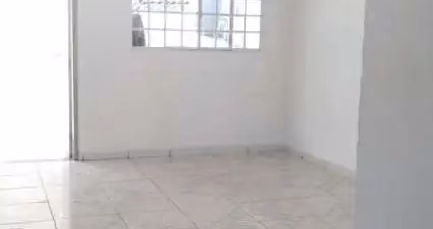 Boa casa à venda com ótimo valor no cj. collor de melo