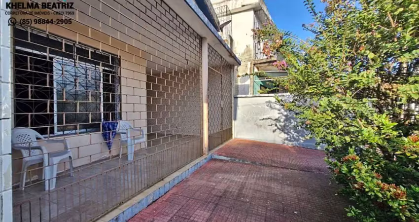 Vendo casa ampla , solta, com 3 suites, jardim, quintal no bairro de fátima