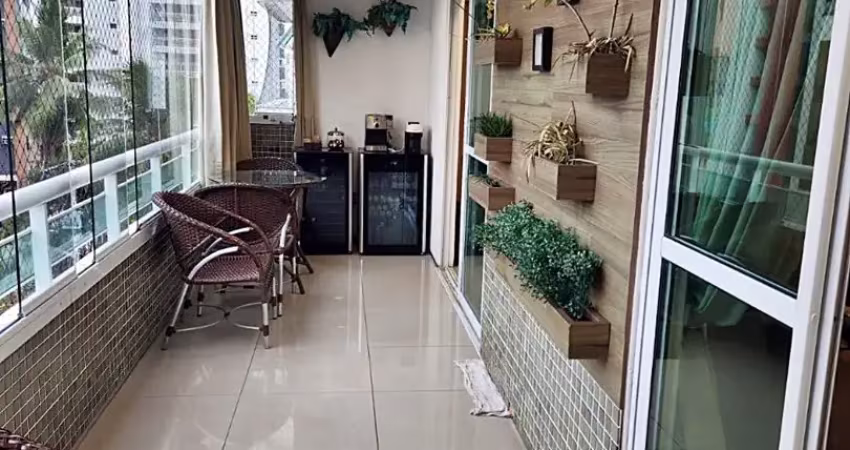 Vendo amplo apartamento, 3 suítes, todo avarandado, 1 por andar, aldeota