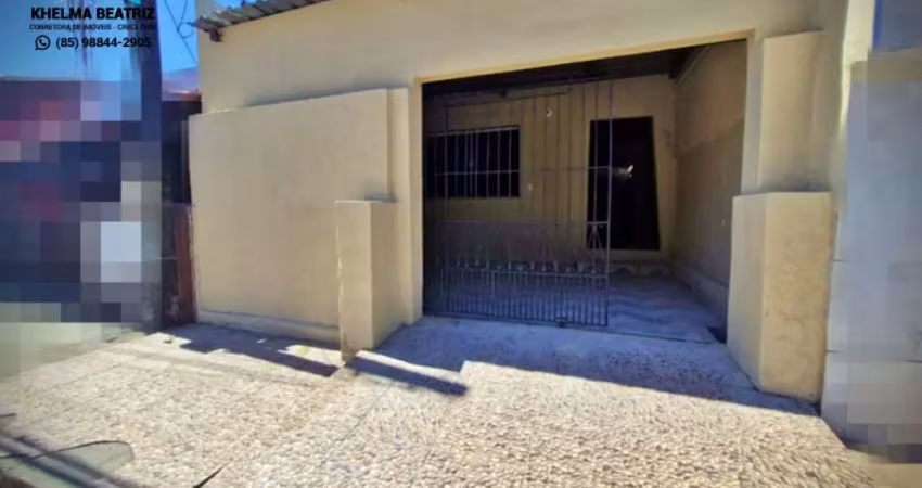 Vendo casa com 5 quartos, varanda e quintal,  no benfica