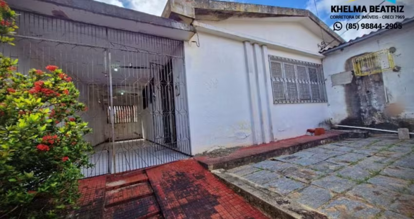 Vendo casa plana com 3 quartos, varanda e quintal + ponto comercial na melhor localização do São João do Tauape
